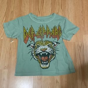 Def leopard green shirt